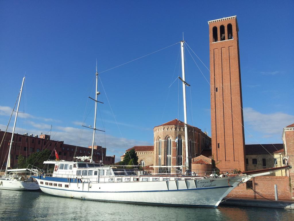 Venezia Boat & Breakfast Caicco Freedom Hotell Exteriör bild